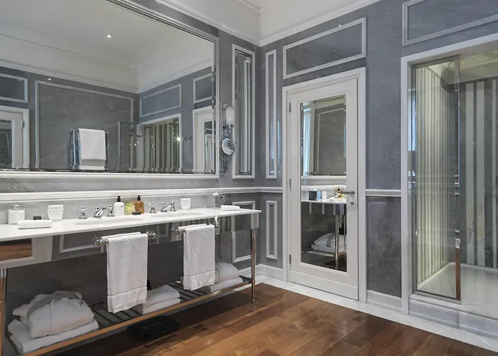 J.K. Place Roma - The Leading Hotels Of The World 5 étoiles