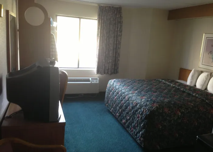 Pet friendly Economy Inn Brunswick