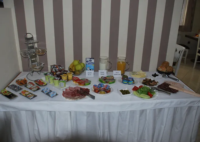 Hotel M