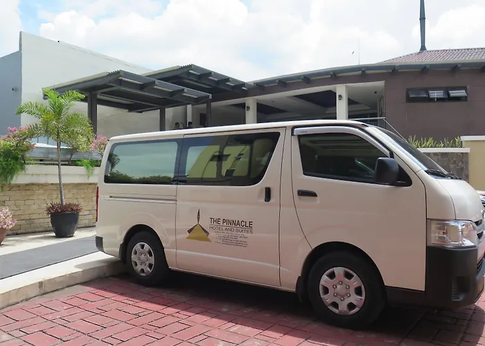 The Pinnacle Hotel And Suites