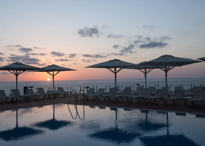 Island Luxurious Suites Hotel And Spa