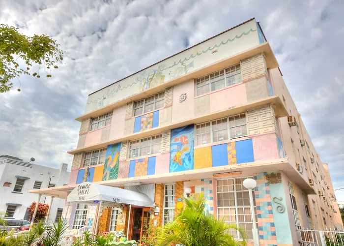 James Hotel