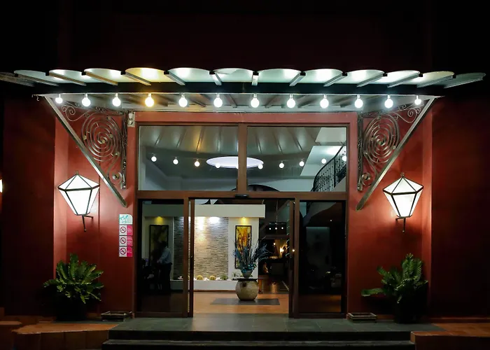 Hotel La Posada & Beach Club