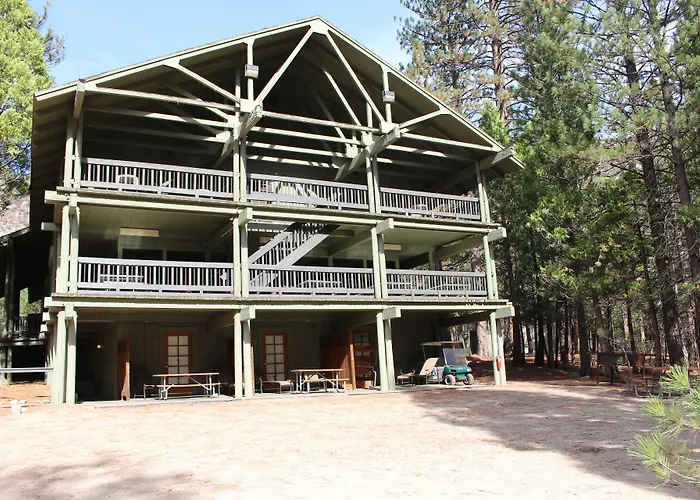 Cedar Grove Lodge Visalia