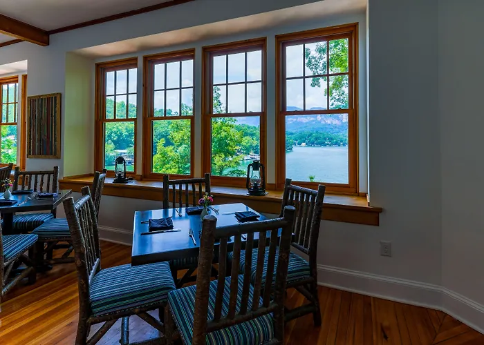 Lodge On Lake Lure