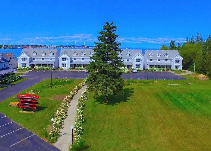 Clearwater Lakeshore Motel Mackinaw City