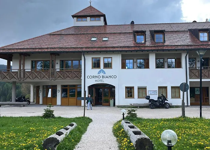 Hotel Corno Bianco Nova Ponente