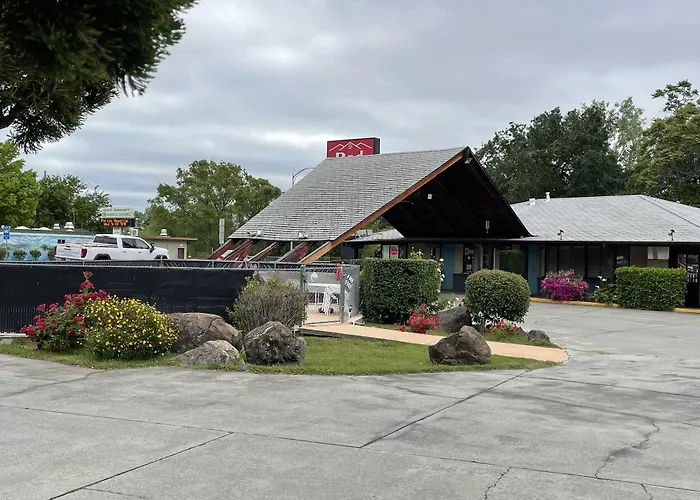 Red Bluff Inn