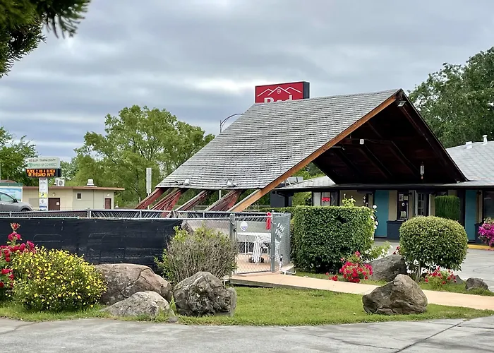 Red Bluff Inn