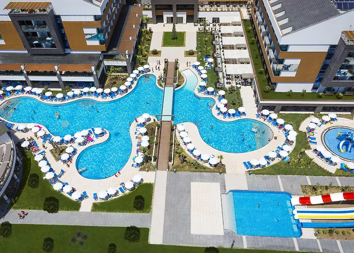 Terrace Elite Resort Side Mit Golfplatz