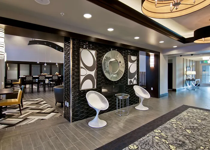 Hampton Inn & Suites Bellevue Downtown/Seattle