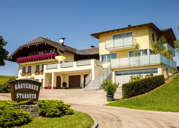 Gästehaus Stabauer Mondsee Mit Golfplatz