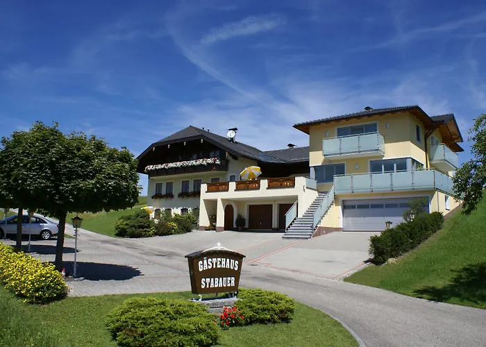 Gästehaus Stabauer Mondsee Mit Golfplatz