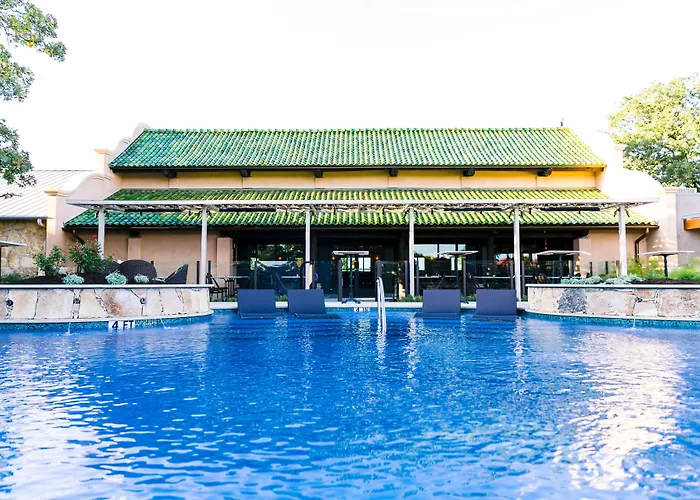 Camp Lucy Hotel Dripping Springs