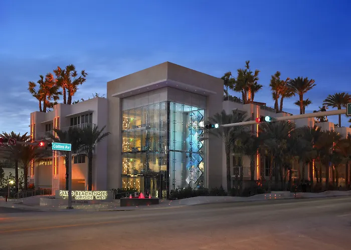 Grand Beach Hotel Surfside West Con una Pista de Golf