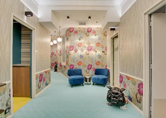 Hotel 33 Marbeuf Paris