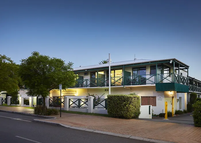 Windsor Lodge Perth with Pool