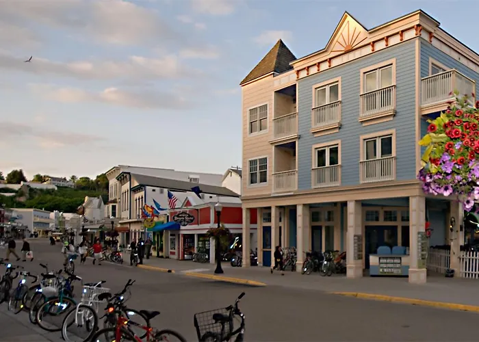 Bicycle Street Inn And Suites