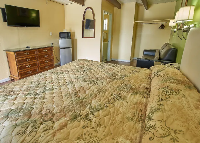 Budget Inn Vallejo With Golf Course