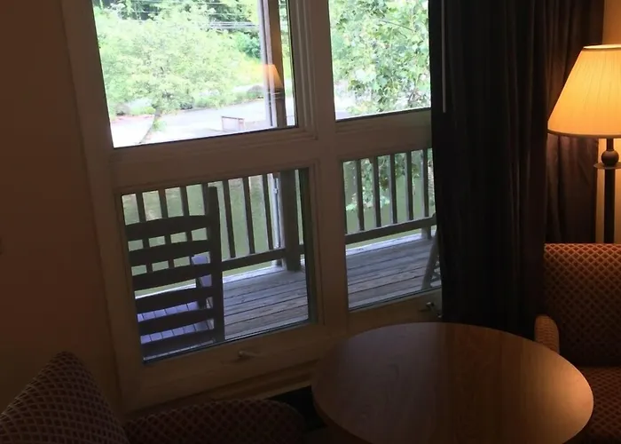 Drama Inn Cherokee
