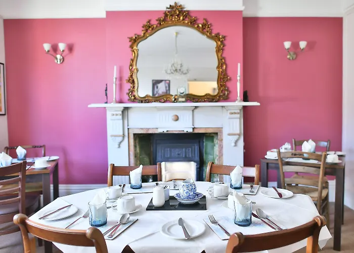 Virginia Lodge Stratford-upon-Avon - um hotel de 4 estrelas