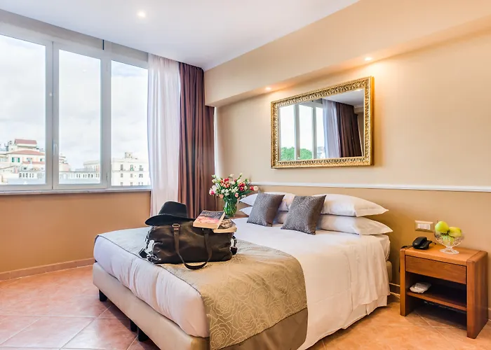 Raeli Hotel Lux Roma - um hotel de 4 estrelas