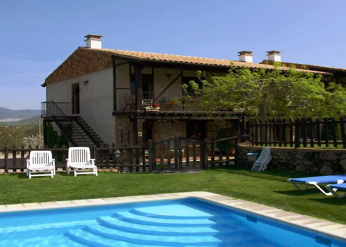 El Canchal de la Gallina -Cafetería - Piscina de Agua Caliente hasta 19 de Octubre -Aparcamiento gratis - Jacuzzi Hervás con Piscina