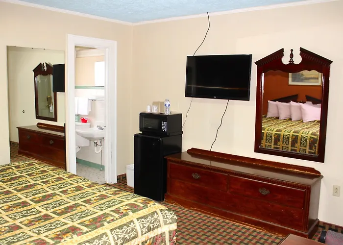 Savannah Motel