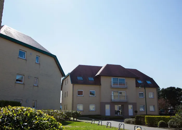 Holiday Suites Le Coq