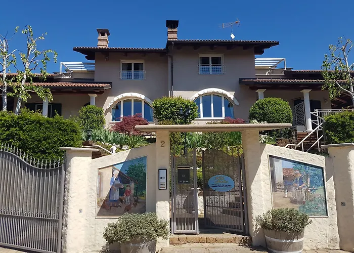 La Rosa Gialla Bio Apartments