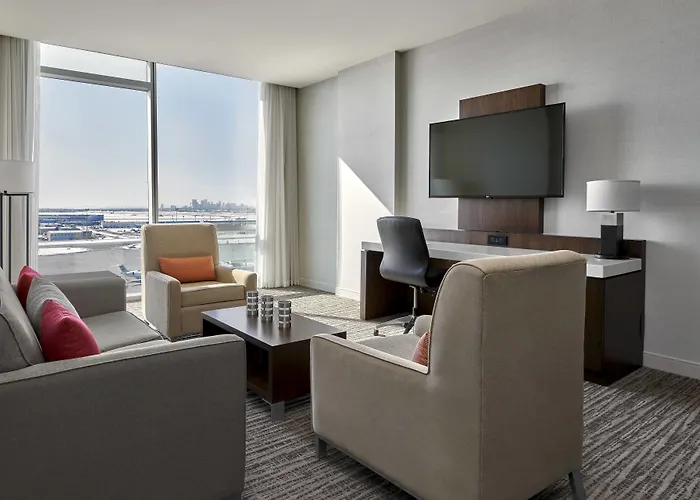 Calgary Airport Marriott In-Terminal Hotel