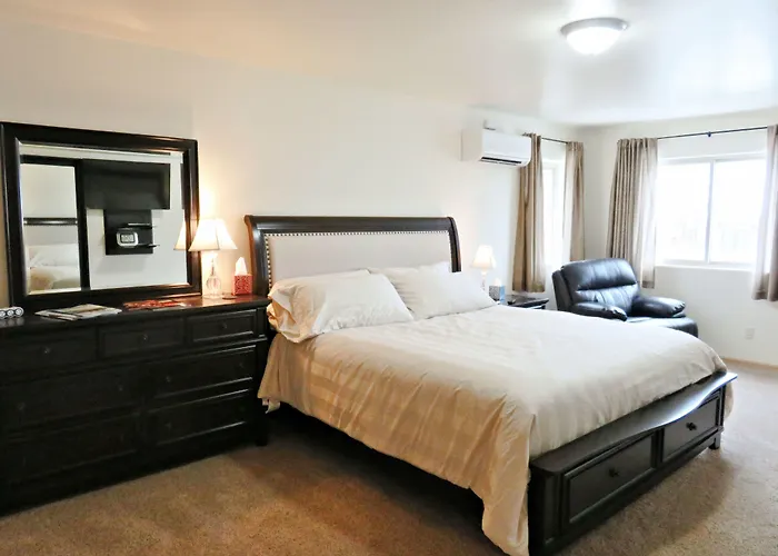 Mein Haus Bed & Breakfast Avon