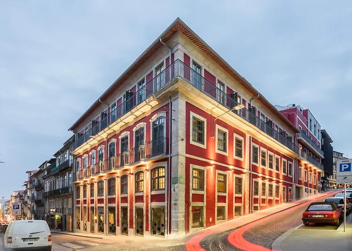 Boutique Dorma Almada Porto Hotel