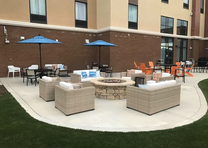 Hampton Inn & Suites Morgantown / University Town Centre