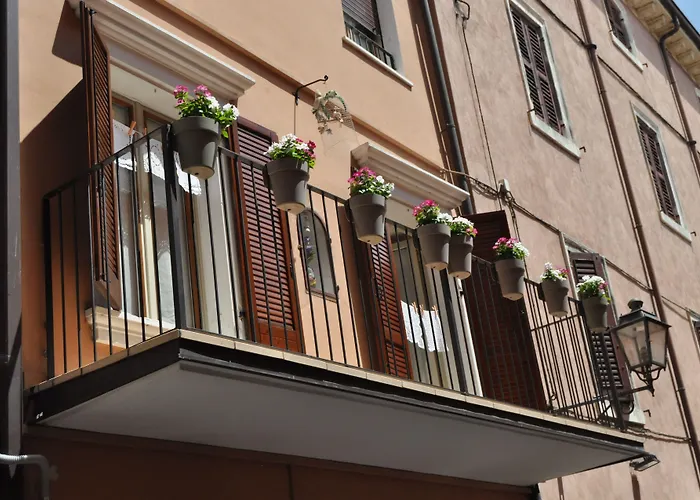 Le Finestre sul Borgo Rooms Peschiera del Garda