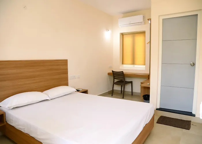 Oceanside Mahabalipuram - With Beach Access