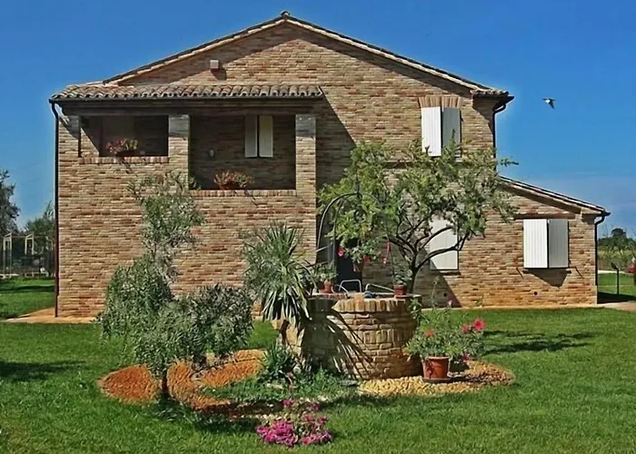 Casale Papa Country Village Loreto con Piscina