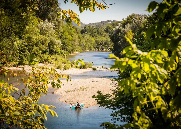 Camping Les Genets D'Or Bagnols-sur-Cèze