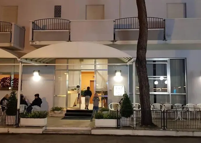 Hotel Lora