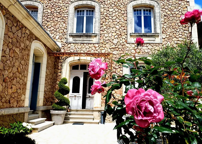 La Villa des Roses Gîte Chambres d'hôtes Piscine chauffée Luçon Privée
