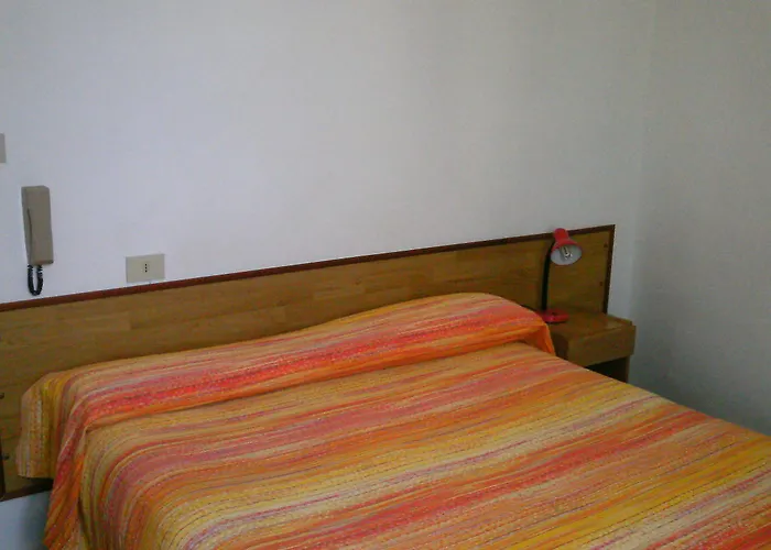 Albergo Cavour Self Check-In Livorno