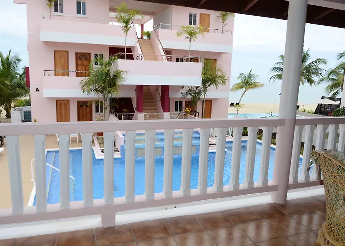 Miramar Suites Placencia