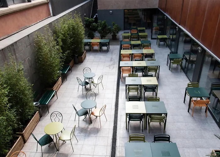 Barcelona Pere Tarres Youth Hostel