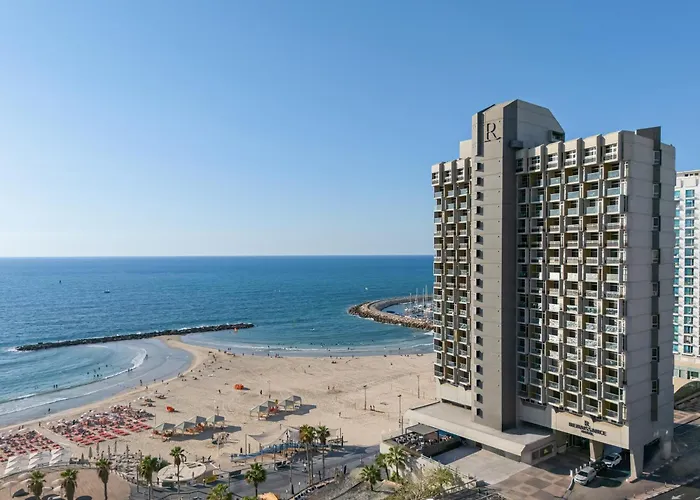 Renaissance Tel Aviv Hotel met golfbaan