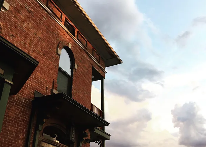 The Cochrane House Luxury Historic Inn Detroit