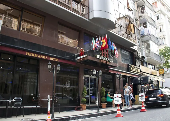 Hermanos Hotel