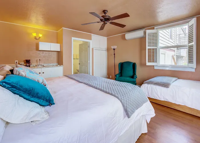Carlisle Garden Suites