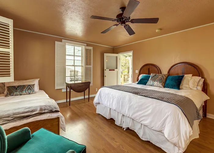 Carlisle Garden Suites