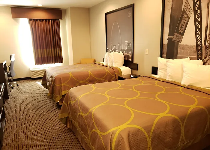Super 8 By Wyndham St. Louis North