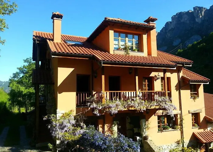 Apartamentos Rurales Buenamadre Pola de Somiedo